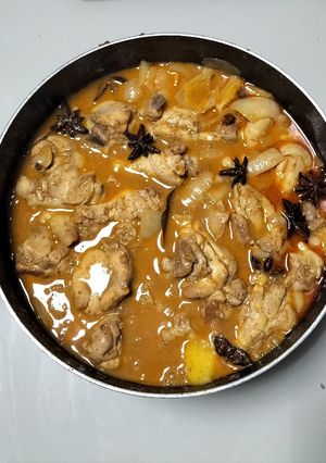 A picture of Massaman Chicken Curry.