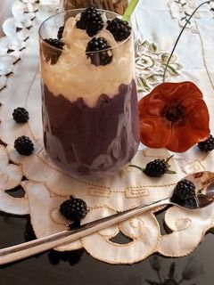 Fekete szeder turmix 🍇🍇 recept fotója