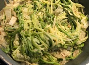 Una foto de Noodles de Zucchini KETO