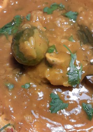 Una foto de Sopa de zapallo, hongos y zapallitos de Bruselas
