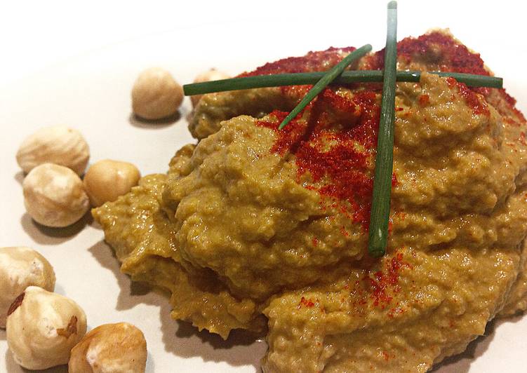 Hummus de avellanas con puerro y cebolla (aprovechamiento)