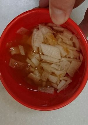 A picture of Homemade cough syrup recipe.
