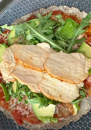 Una foto de Piadina con fiambre de pollo casero