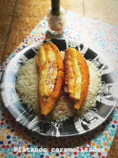 Una foto de Plátanos caramelizados con queso