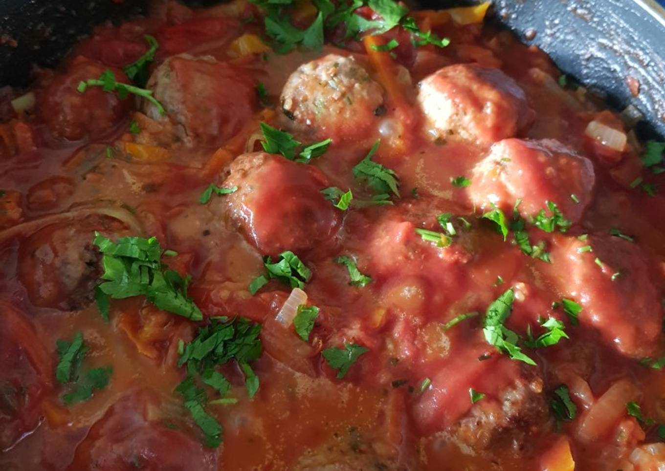 Albóndigas con salsa