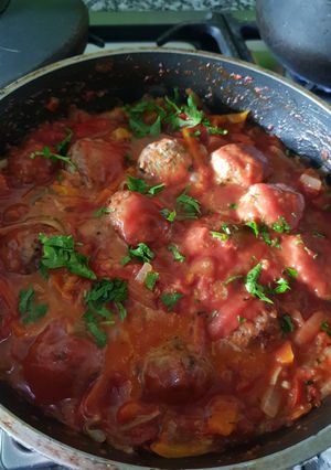 Una foto de Albóndigas con salsa