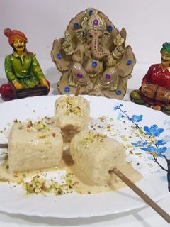 શાહી કુલ્ફી (Shahi Kulfi recipe in gujarati) રેસીપી મુખ્ય ફોટો