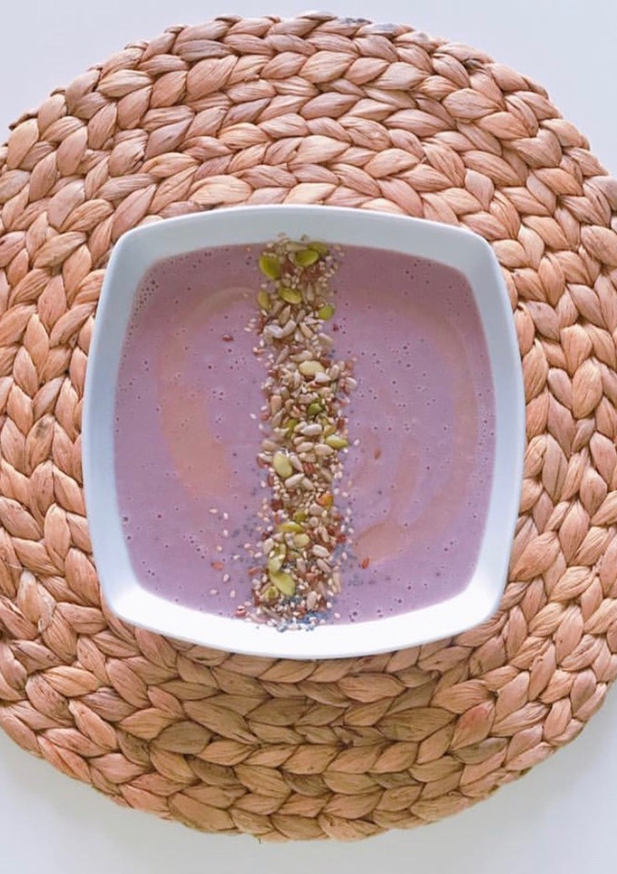 Una foto de Crema de col lombarda con semillas