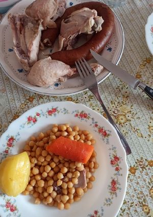 A picture of Madrid-Style Chickpea Stew (Cocido Madrileño) with Cooked Chickpeas.