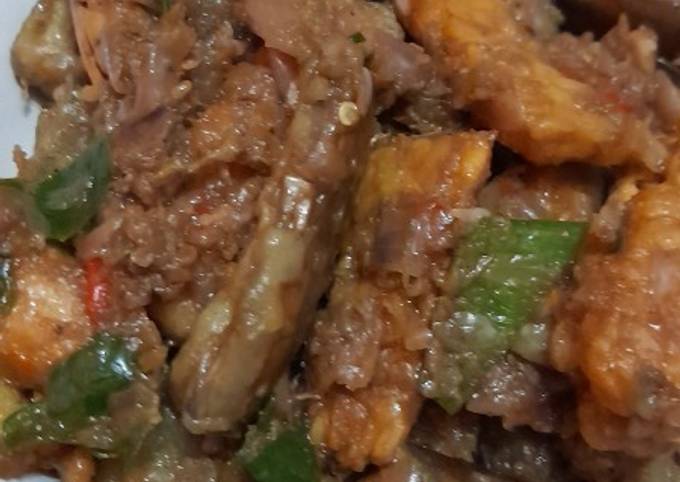 Bagaimana Membuat Terong Tempe Sambel Cabe Ijo yang Menggugah Selera