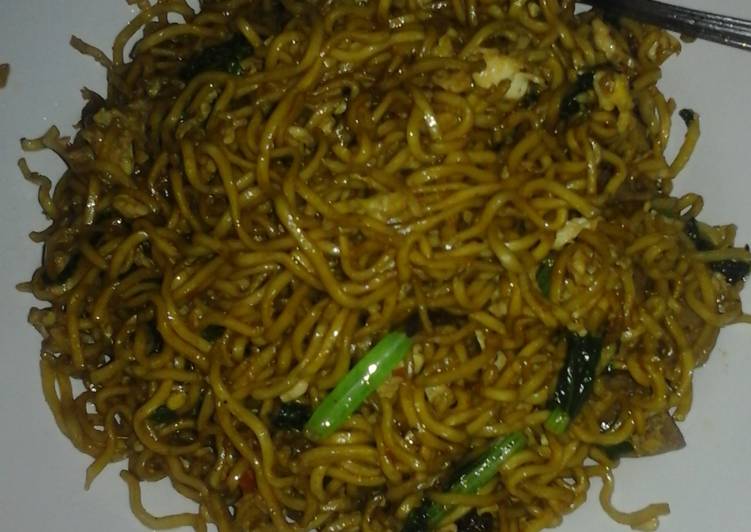 Resep Mie tektek goreng ala rumahan dan praktis, Bisa Manjain Lidah