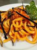 Tonnarelli Freschi con Polpa di Pomodoro e Fiammiferi di Melanzane Fritti