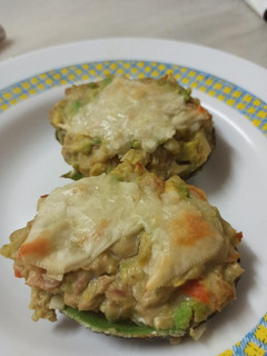 Una foto de Aguacates rellenos