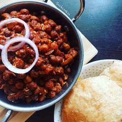 A picture of Peshawari sprouted chana masala.