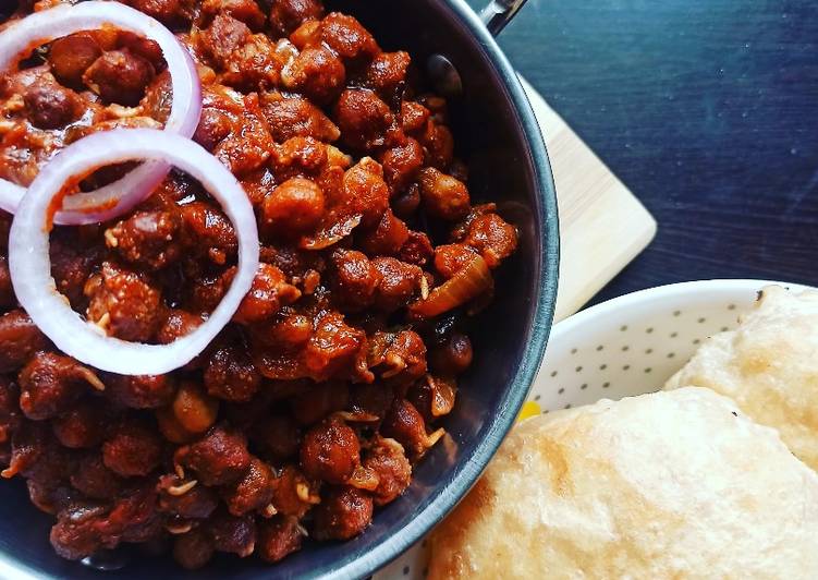 Recipe of Homemade Peshawari sprouted chana masala