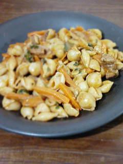 Una foto de Pasta de Caracoles con Carne