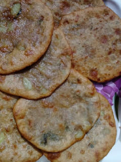 आलू प्याज़ की कचौड़ी (aloo pyaz ki kachodi recipe in Hindi) रेसिपी मुख्य फोटो