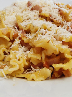 Una foto de Pasta a la carbonara italiana