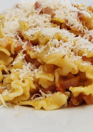 Una foto de Pasta a la carbonara italiana