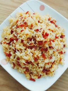 Hình của món Cơm chiên lạp xưởng.