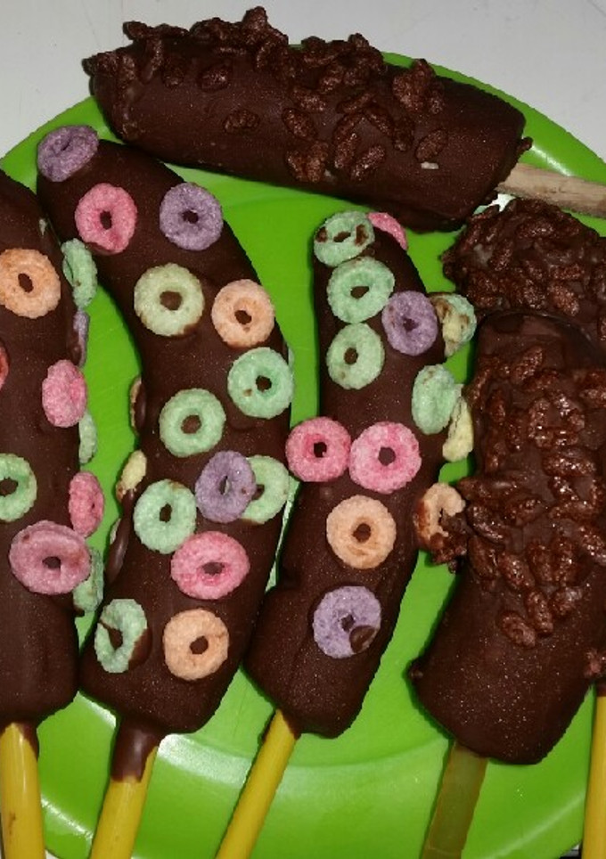 Una foto de Chocobabanas de froot loops y chococrispis