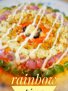 A picture of Rainbow Pizza.