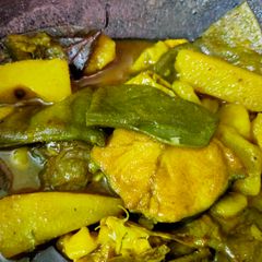 A picture of Fish curry.