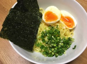 Una foto de Abura soba（油そば）