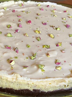 Φωτογραφία της συνταγής Δίχρωμο cheesecake σοκολάτα-φιστίκι