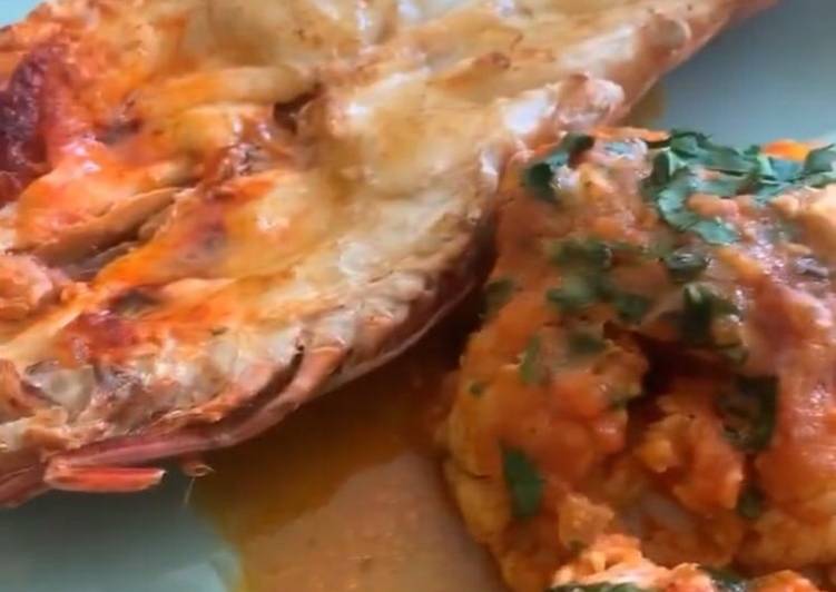 Lagostins com molho de tomate