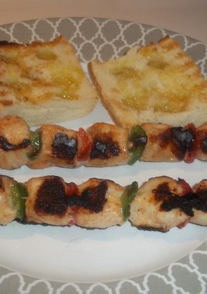 Foto principal de Pinchos de pollo y pimientos