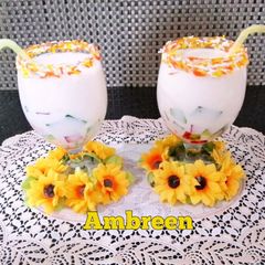 A picture of Banana Shake with Banana,Strawberry jelly 😋.