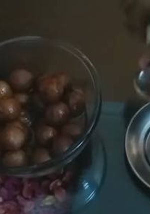 इंस्टेंट मुरमुरे के गुलाब जामुन (Instant murmure ke gulab jamun recipe in Hindi) रेसिपी मुख्य फोटो