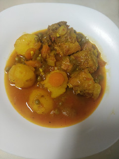 Una foto de Guiso de costilla con patatas