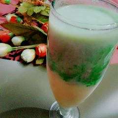 Mango falooda A picture of Mango falooda.