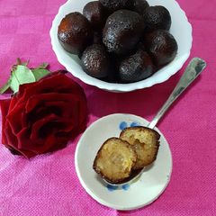 A picture of Kala Jamun.