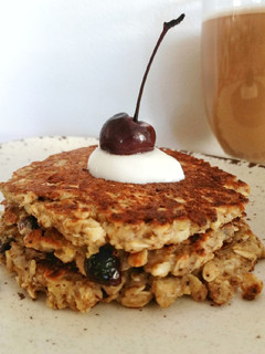 Una foto de Hot cakes de avena y manzana🥞