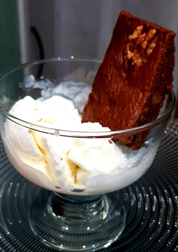 Una foto de Copa de Brownie y helado