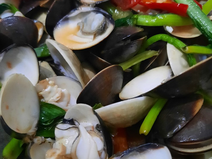 Resep Kerang Caisim Saus Padang Anti Gagal