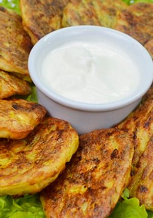 Фото Кабачковые оладьи с мясом в духовке.
