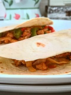 Una foto de Fajitas veganas con soja texturizada