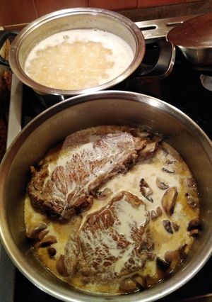 Φωτογραφία της συνταγής Μπριζόλες 🥩 μοσχαρίσιες με μανιτάρια 🍄