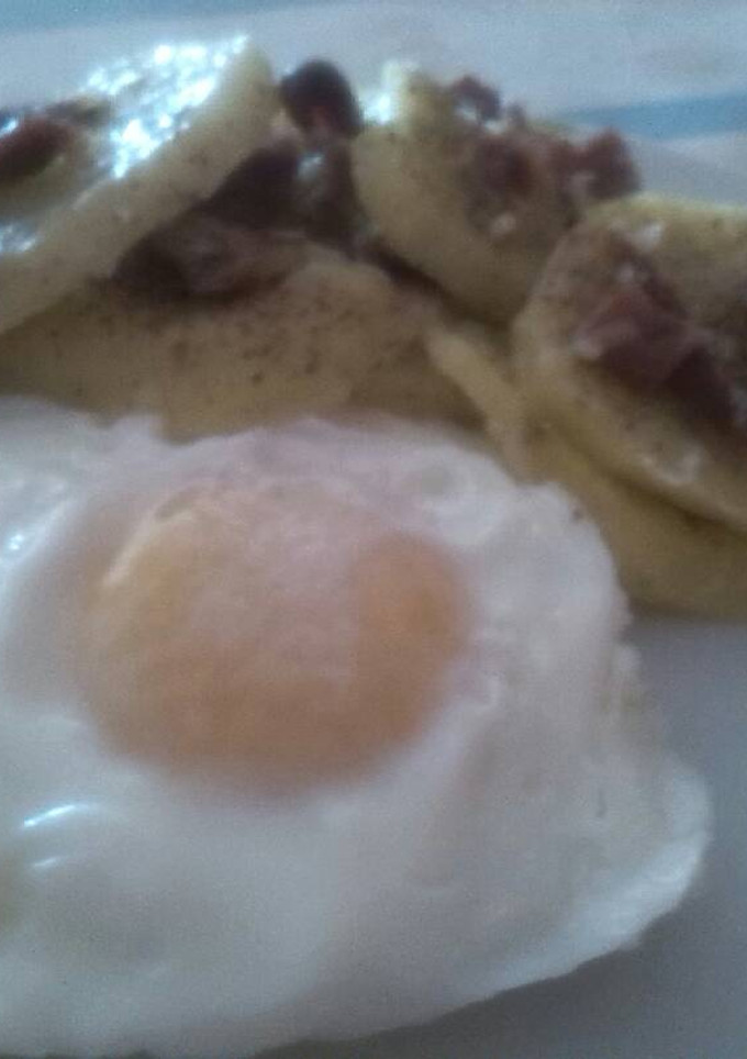 Una foto de Patatas con jamón y queso al microondas