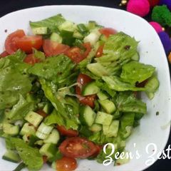 A picture of Italian Leafy Green Salad.