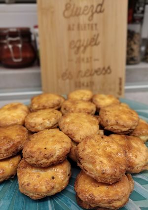 Túrós pogi (gyors, kelesztés nélküli) recept fotója