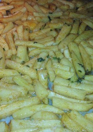 صورة لوصفة بطاطا محمرة في الفرن 🍟