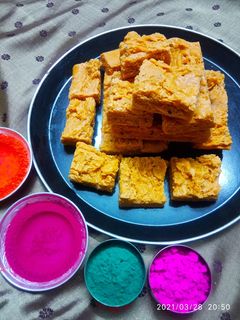 मैसूर पाक(mysore pak recipe in hindi) रेसिपी मुख्य फोटो