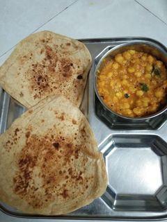 દુધી ને ચણાની દાળ રેસીપી મુખ્ય ફોટો