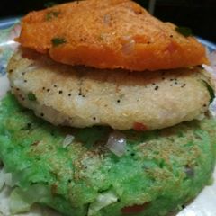 A picture of Tricolor handva.
