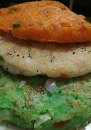 A picture of Tricolor handva.